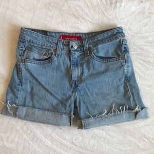 Levi’s 519 Shorts Size 2